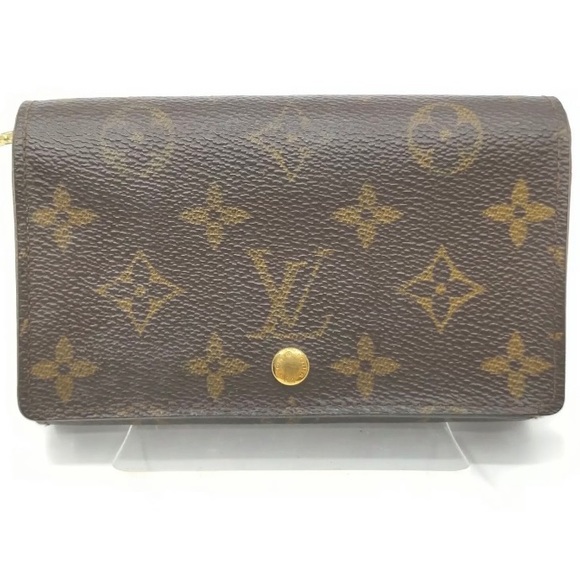 Louis Vuitton Handbags - Louis Vuitton Wallet Portefeiulle Tresor Monogram